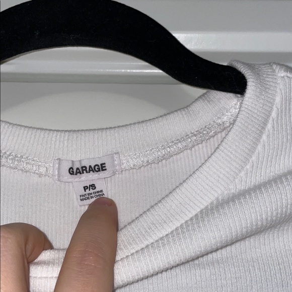 Garage Ribbed White Crop Top - Picture 2 of 3